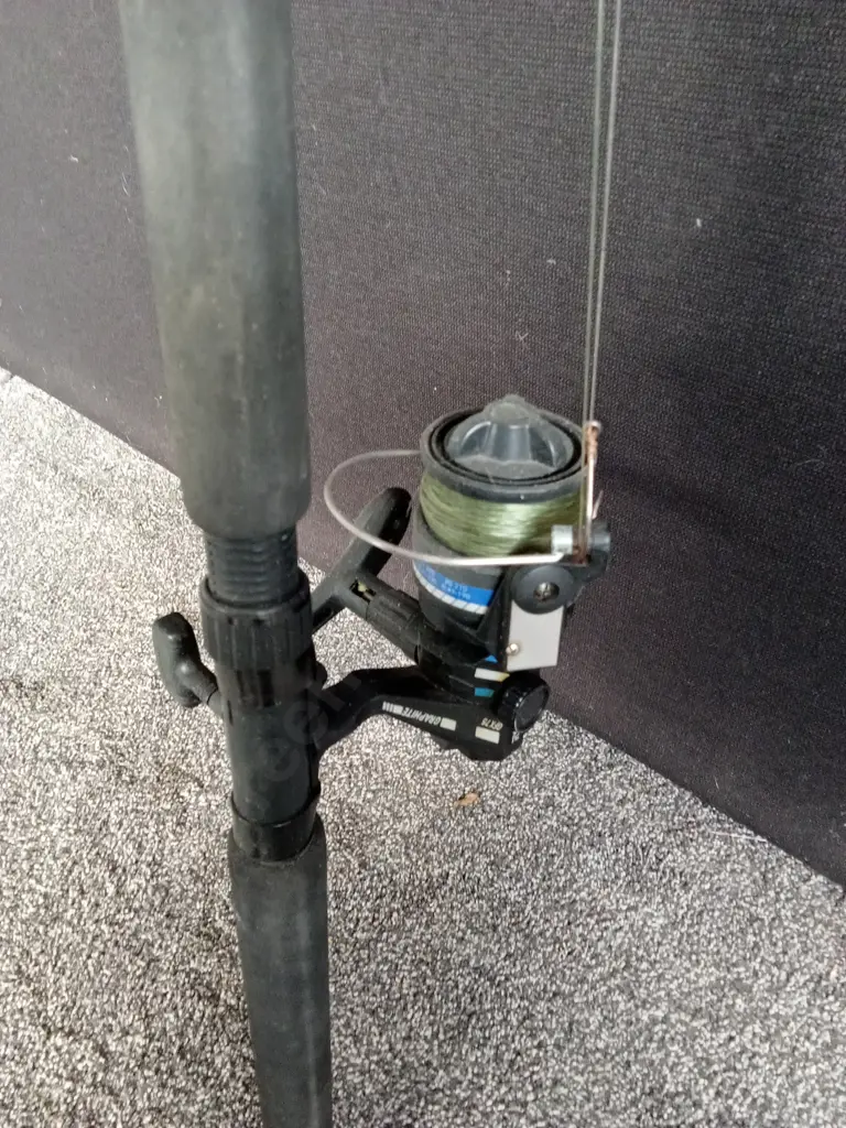 GRAPHITE FISHING ROD Image 1++