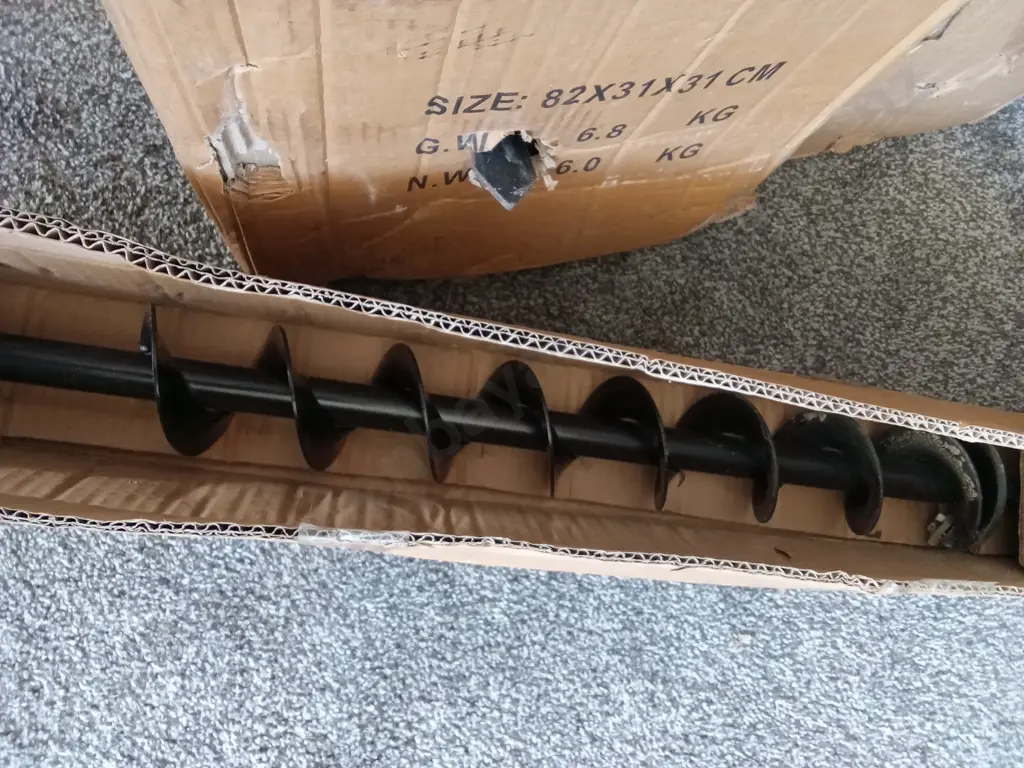 POWERQUIP 62CC PETROL ONE PERSON POST HOLE BORER WITH AUGER ATTACHEMENTS Image 1++