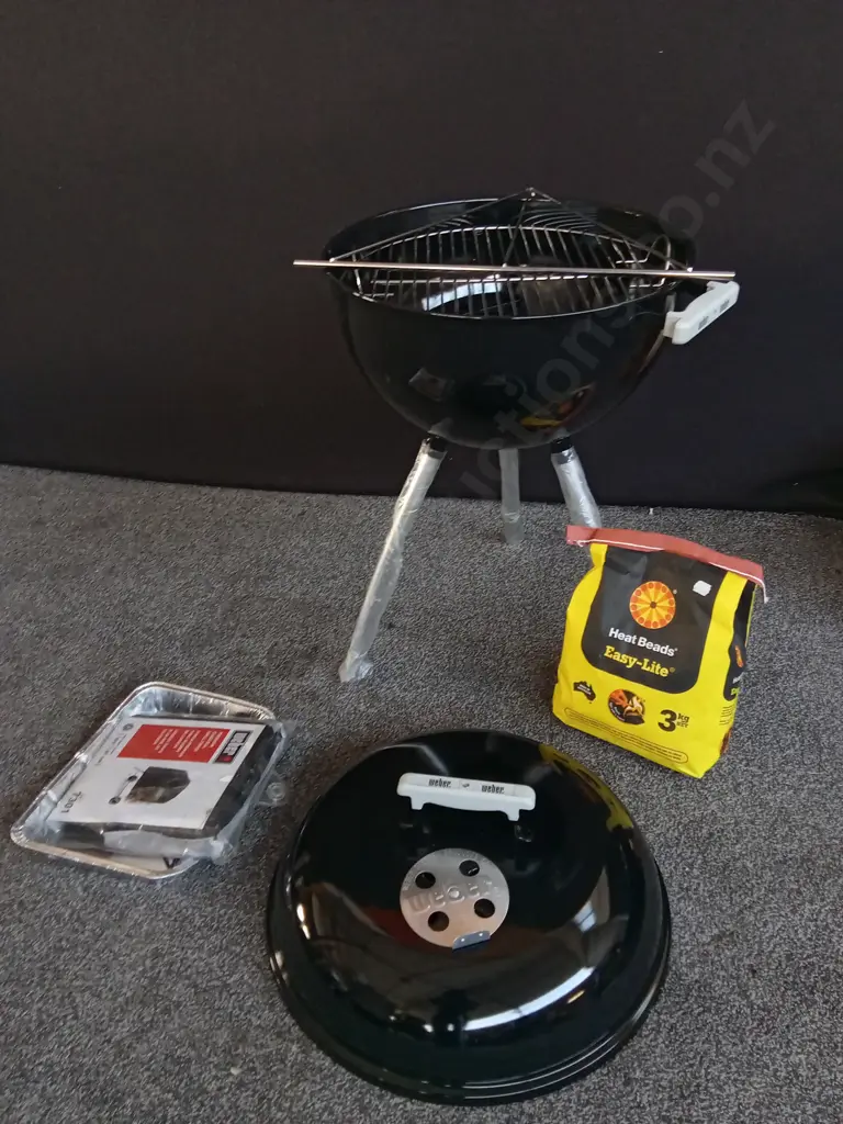BRAND NEW WEBER SMOKEY JOE CHARCOAL BBQ, H 86 CM Image 1++