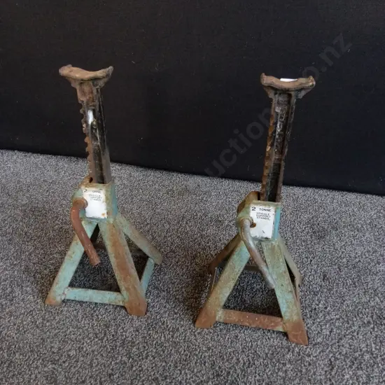 1 PAIR OF AXLE STANDS