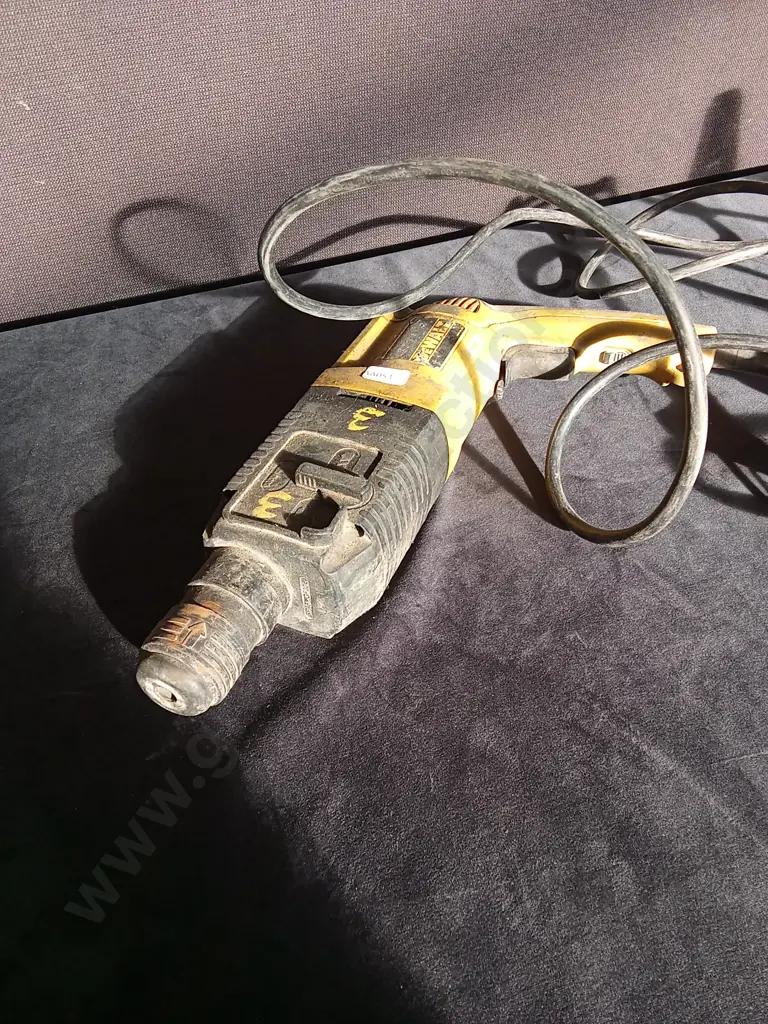 DEWALT ROTARY HAMMER Image 1++
