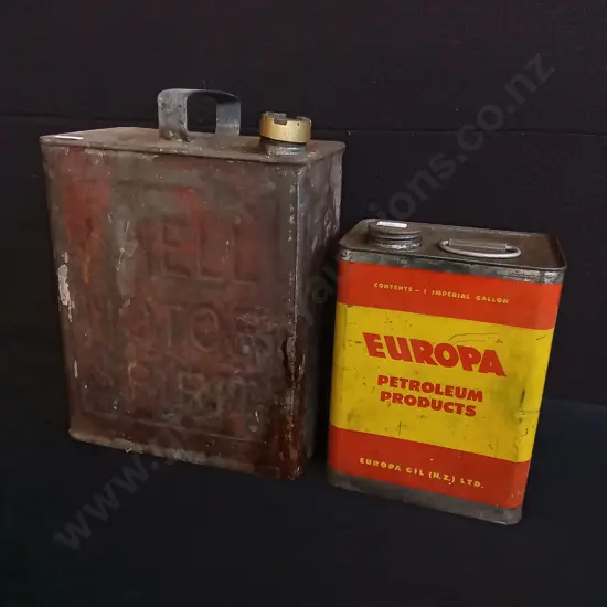 PAIR OF VINTAGE COLLECTABLE METAL PETROL OIL CANS, TALLEST H 35 CM
