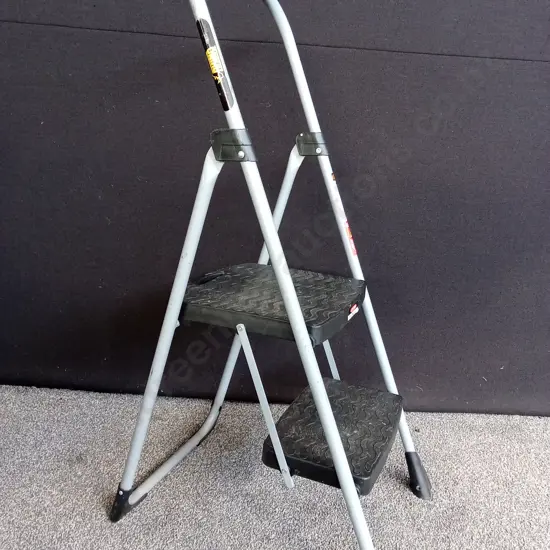 RHINO STEP STOOL