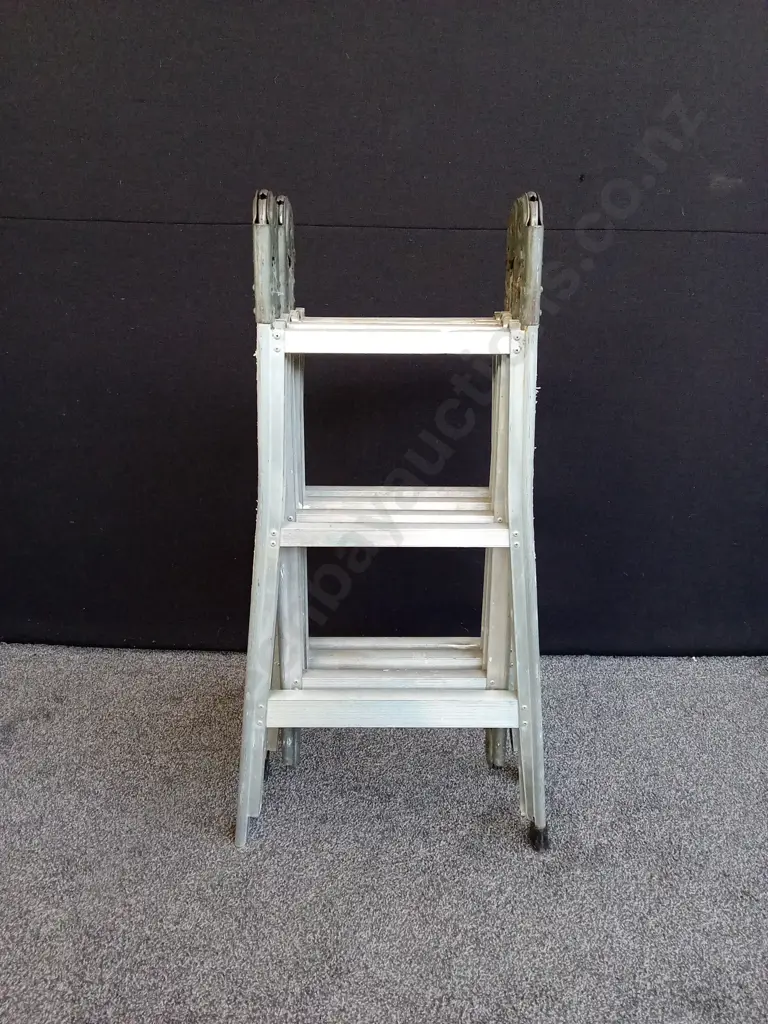 COMPACT LADDER Image 1++