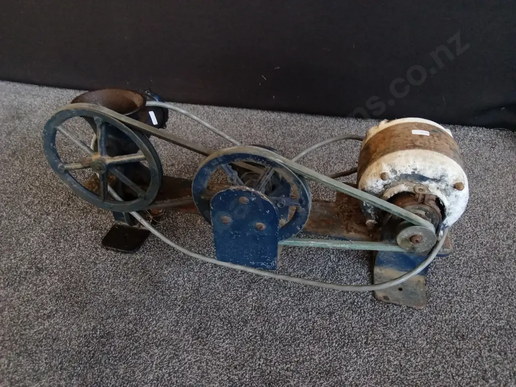VINTAGE INDUSTRIAL ELECTRIC MOTOR Image 1++