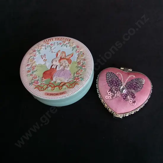 BUNNY LULU GIFT TIN L8CM WITH HEART SHAPED BUTTERFLY MIRROR