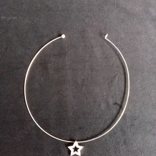 SILVER STAR NECKLACE, CIRCUMFERENCE 16 CM