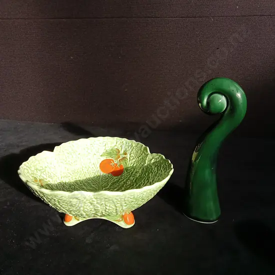 CROWN DEVON BOWL H9CM AND A PONGA FROND ORNAMENT H21CM