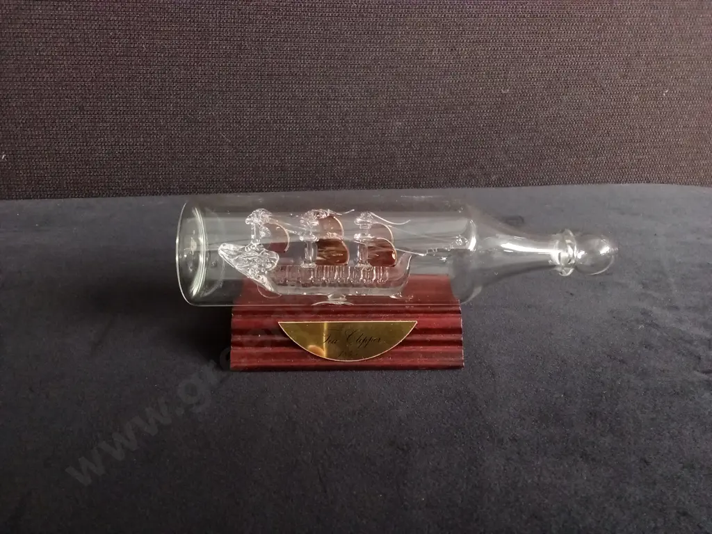 HAND BLOWN SPUN GLASS SHIP IN A BOTTLE, W 17 CM Image 1++