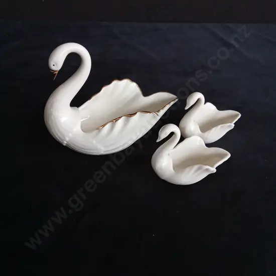 3 LENOX CERAMIC SWANS TALLEST H9CM