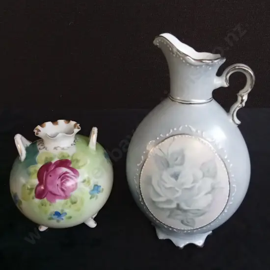 2 FLORAL VASES I'VE HAD PAINTED BY OLGA JURIS H18.5CM