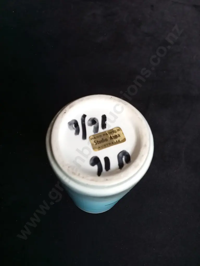 HAND PAINTED VASE H13CM Image 1++