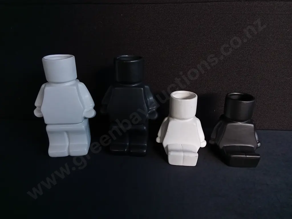 SET OF 4 LEGO STYLE VASES, TALLEST H 22 CM Image 1++