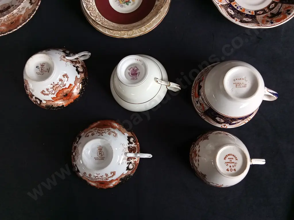 5 VINTAGE TEACUP AND SAUCERS SETS Image 1++