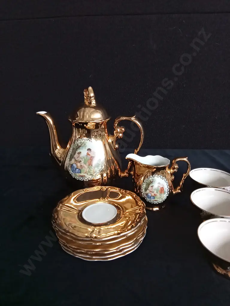 BAVARIA FINE PORCELAIN TEA SET Image 1++