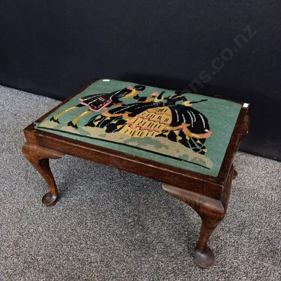 VINTAGE CHIPPENDALE REVIVAL STOOL WITH NEEDLEPOINT TAPESTRY SEAT, H 34 CM