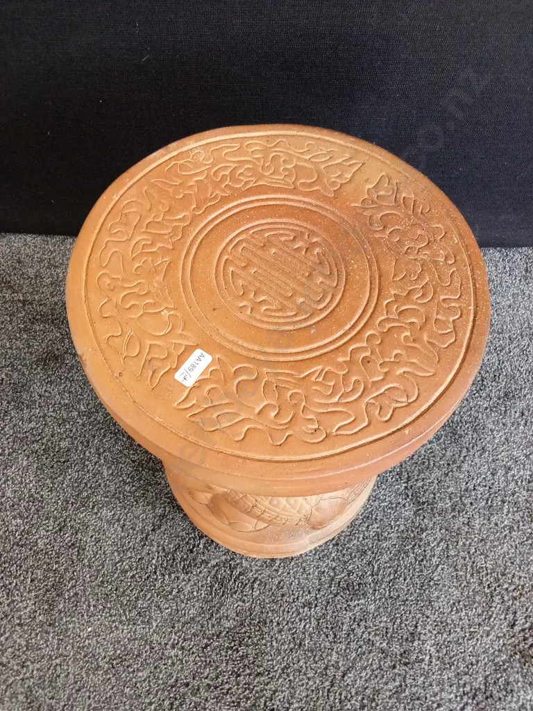 TERRACOTA ELEPHANT STAND SEAT 3 FACE H42CM L28.5CM Image 1++