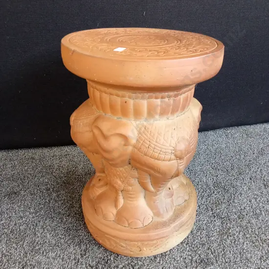 TERRACOTA ELEPHANT STAND SEAT 3 FACE H42CM L28.5CM