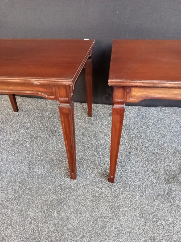 2 SQUARE WOODEN SIDE TABLES H46.5CM L58.5CM Image 1++
