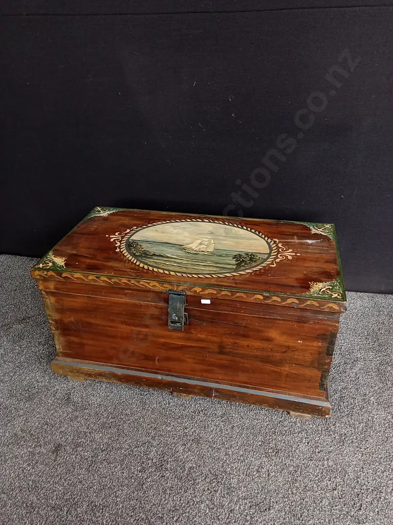 VINTAGE HAND PAINTED WOODEN CHEST, H 44 CM X W 87 CM X D 45 CM Image 1++