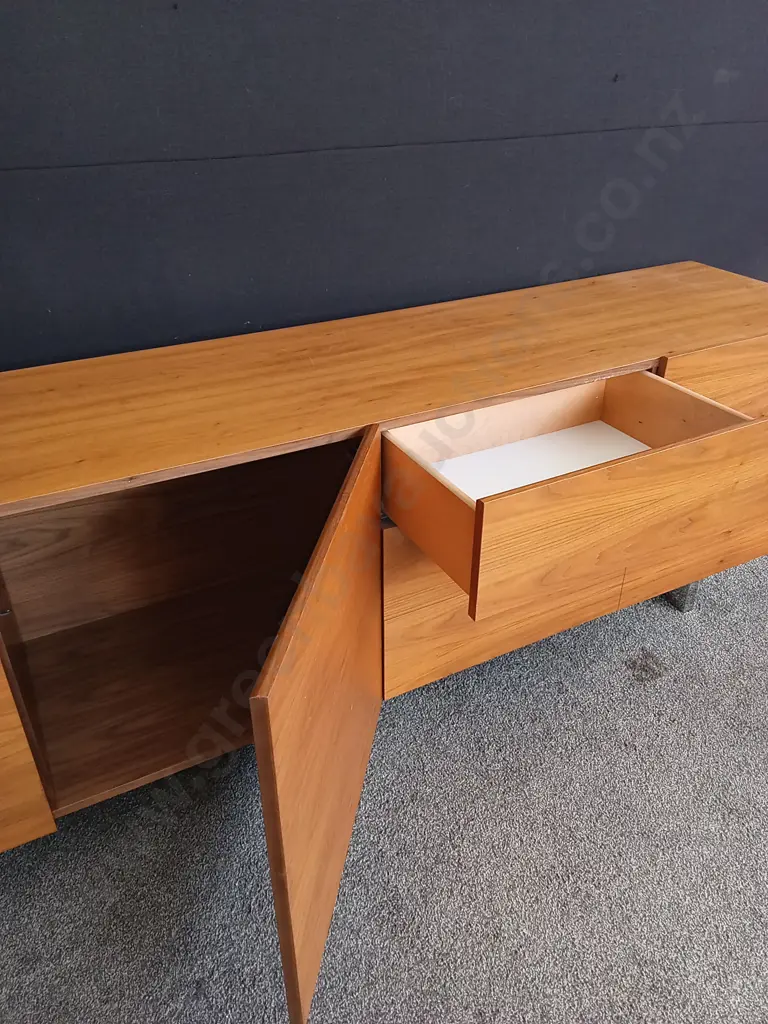 MID CENTURY MODERN TEAK SIDEBOARD, W 2.41 M X H 75 CM X D 52 CM Image 1++