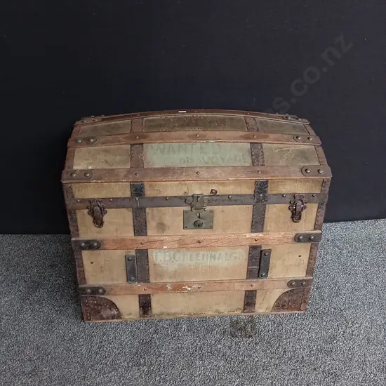 ANTIQUE STEAMER TRUNK, WOOD AND CANVAS, H 64 CM X W 78.5 CM X D 51 CM