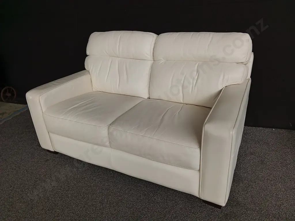 PAIR OF TWO SEATER CREAM LEATHER SOFAS, INCLUDING 3 DECORATIVE CUSHIONS, W 1.5 M X H 85 CM Image 1++