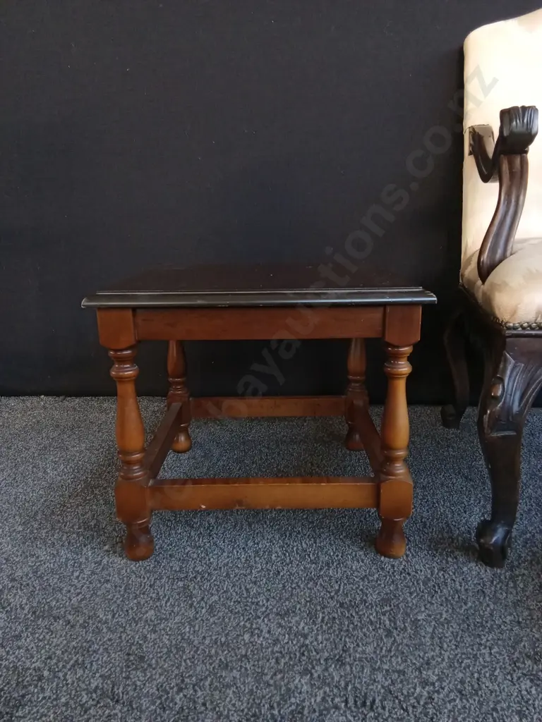 ANTIQUE ARMCHAIR (TEAR ON THE SEAT) WITH FOOT CUSHION AND WOODEN ACCENT TABLE, TABLE H 39 CM X W 44 CM X D 44 CM Image 1++
