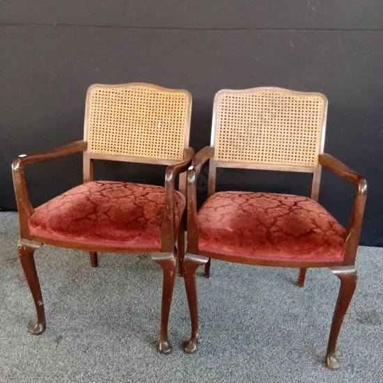 2 VINTAGE CHIPPENDALE-STYLE BRIDGE CHAIRS WITH RATTAN BACK AND BALL-AND-CLAW FEET H82CM