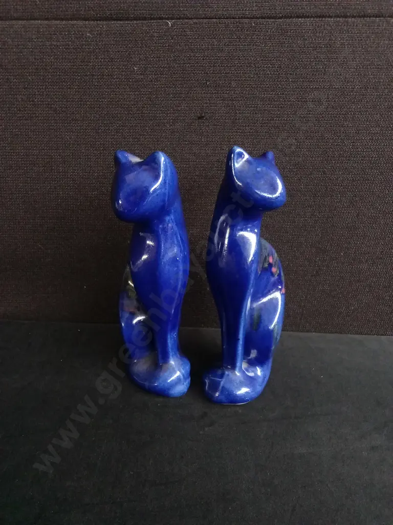 PAIR OF BLUE CERAMIC DECORATIVE CATS, MADE IN NZ, H 21 CM Image 1++