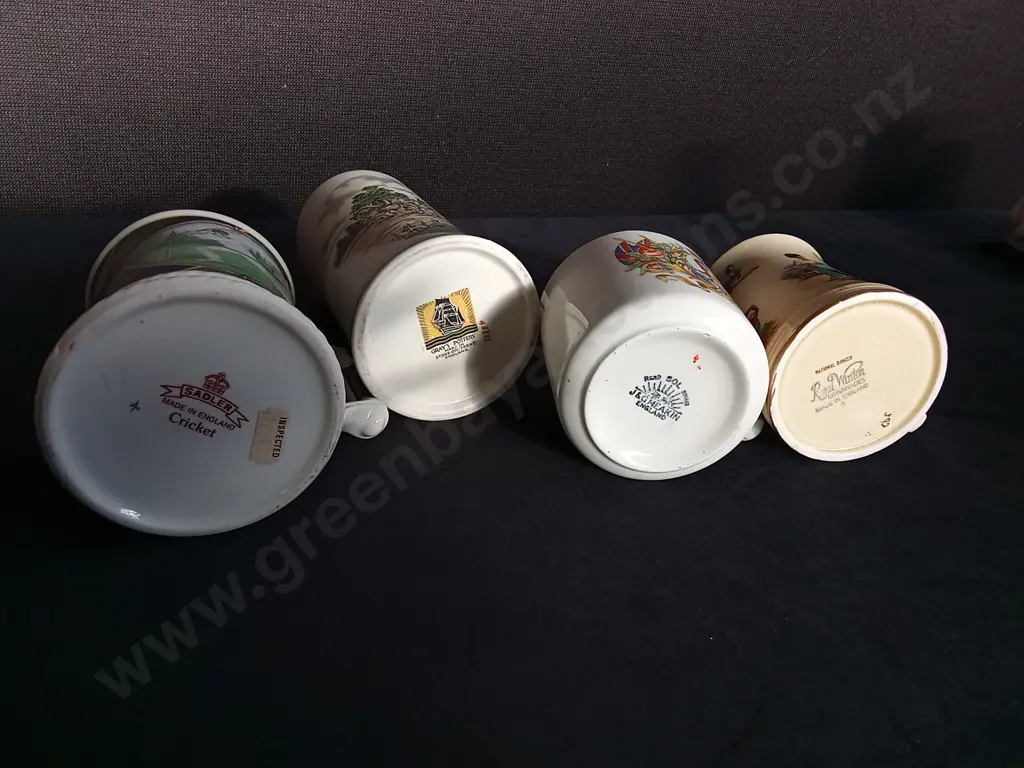 4 PIECES VINTAGE POTTERY TANKARD AND MUGS, SADLER, GRAY'S POTTERY, J & G MEAKIN, AND ROYAL WINTON , TALLEST H 17 CM Image 1++