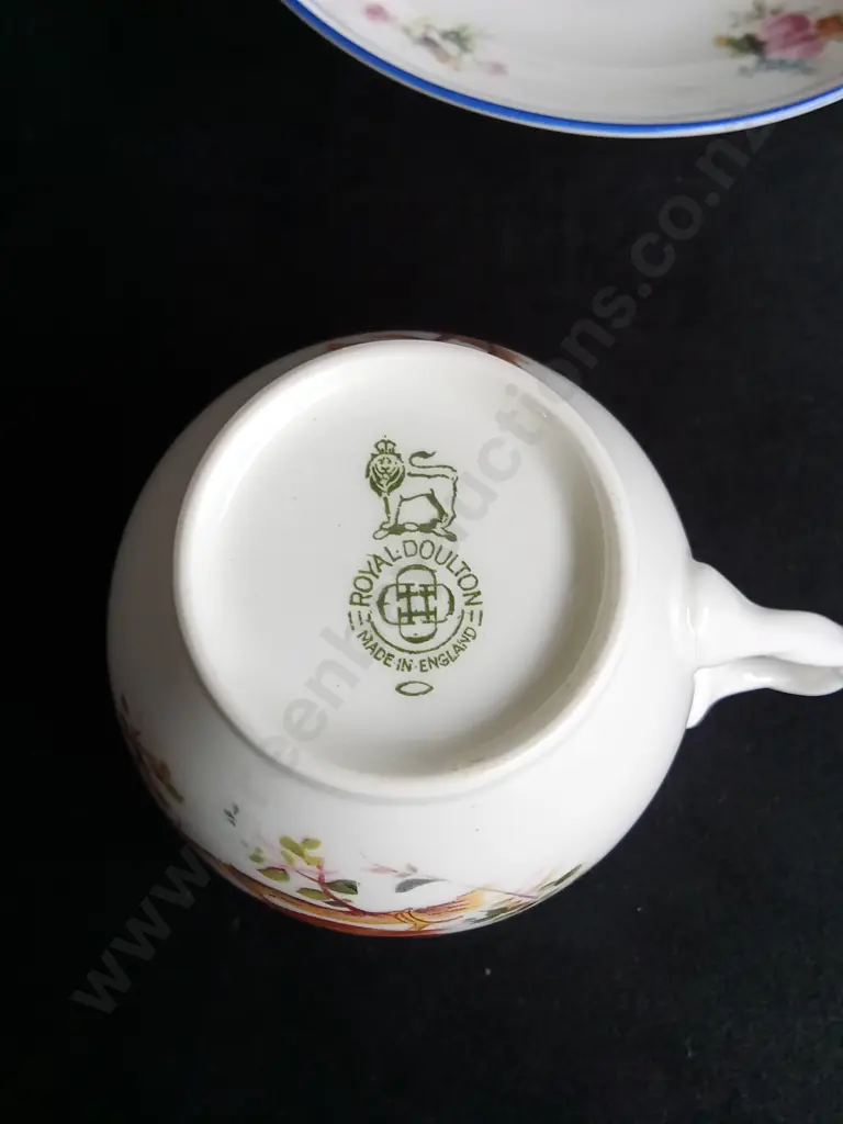 VINTAGE ROYAL DOULTON TEA TRIO AND VINTAGE ENGLAND GRAIN CHINA TEA TRIO Image 1++