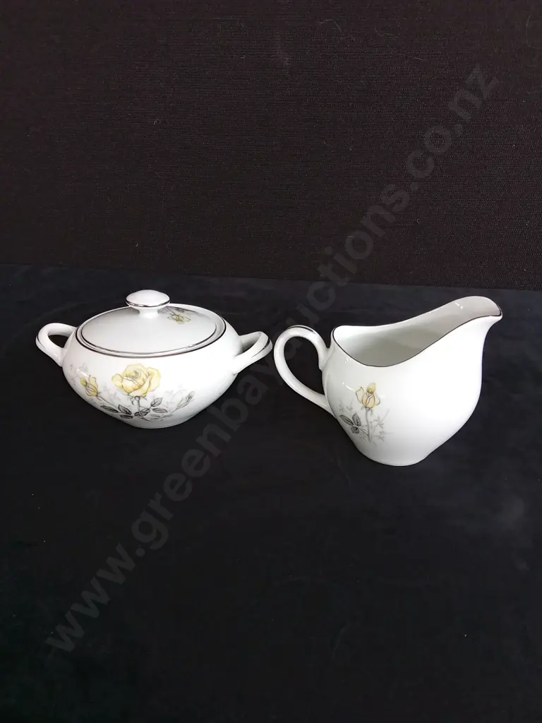 JAPANESE BONE CHINA SET Image 1++