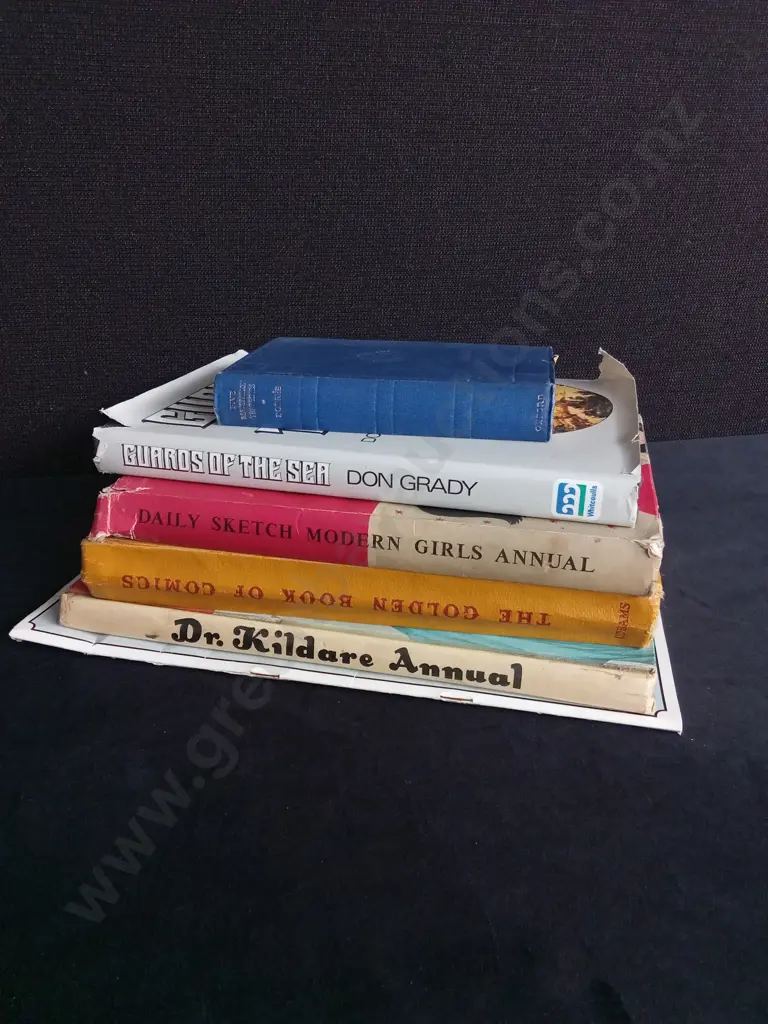 6 VINTAGE BOOKS Image 1++