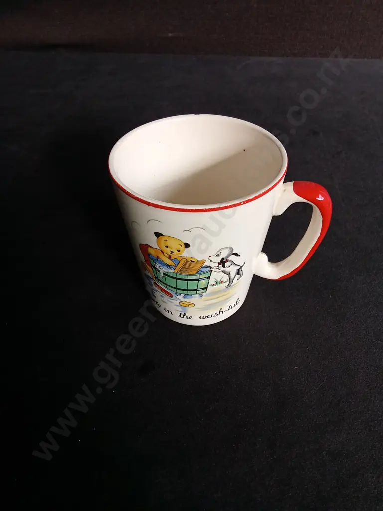 2 VINTAGE CROWN LYNN "WEE PETS" TEACUP AND SAUCERS AND A VINTAGE KEELE ST. POTTERY CHILDRENS MUG Image 1++