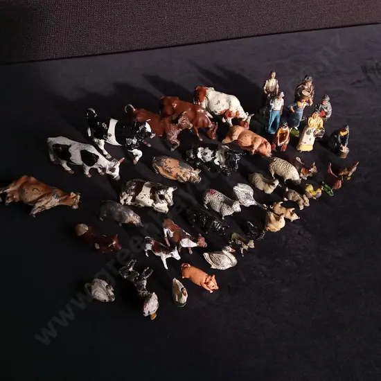 COLLECTION OF VINTAGE MINIATURE LEAD FARM FIGURES, TALLEST H 5.5 CM