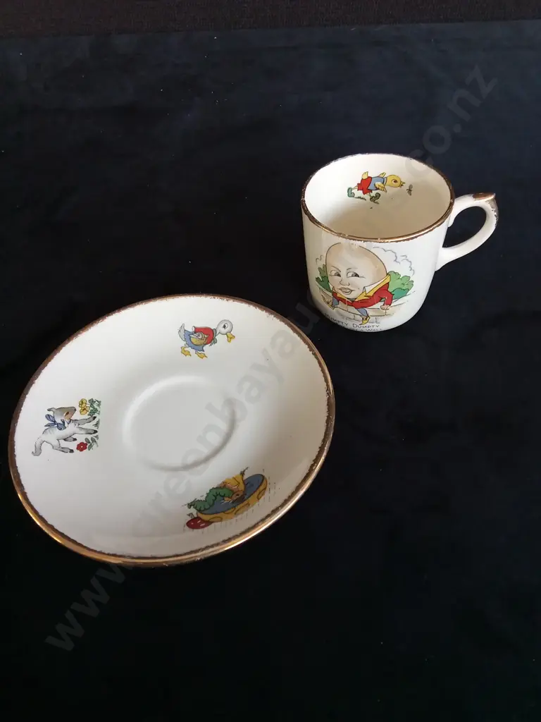 VINTAGE CROWN LYNN HUMPTY DUMPTY TEACUP AND SAUCER AND EMPIRE GAMES MUG Image 1++