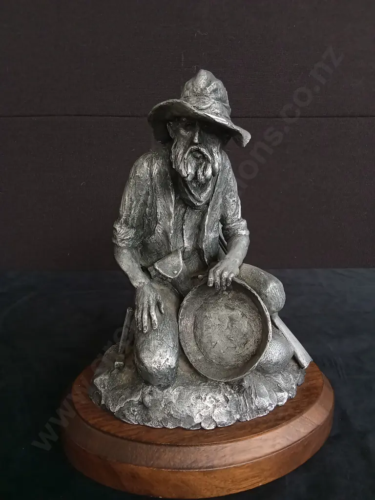 PEWTER MINER SCULPTURE H31.5CM Image 1++