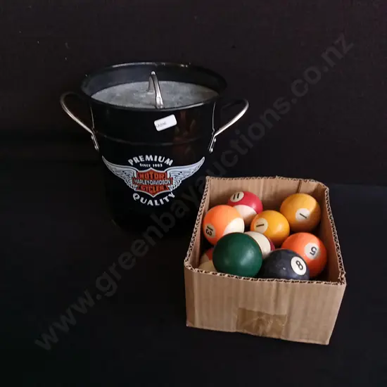 HARLEY DAVIDSON ICE BUCKET AND SET OF BILLIARD BALLS
