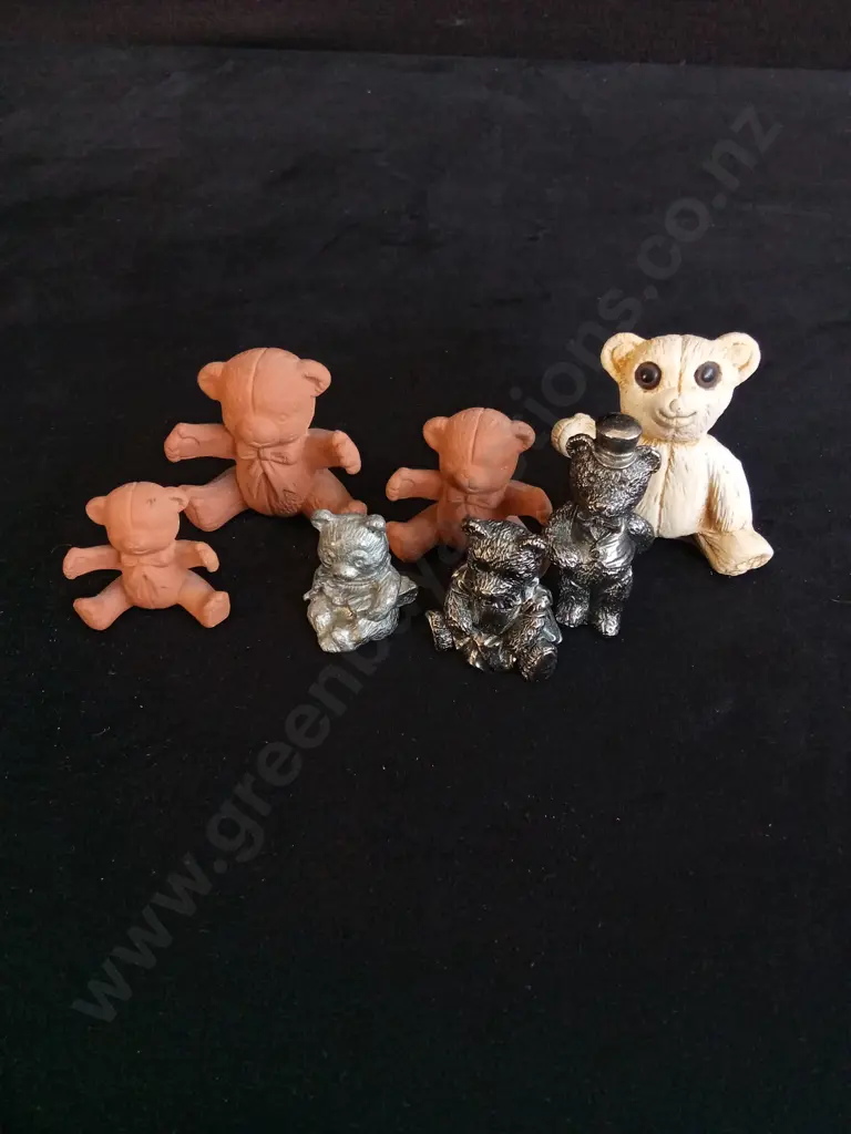 7 TEDDY BEAR FIGURINES TALLEST H5CM Image 1++