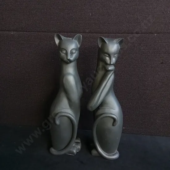 PAIR OF MATTE CAT FIGURINES, H 29 CM
