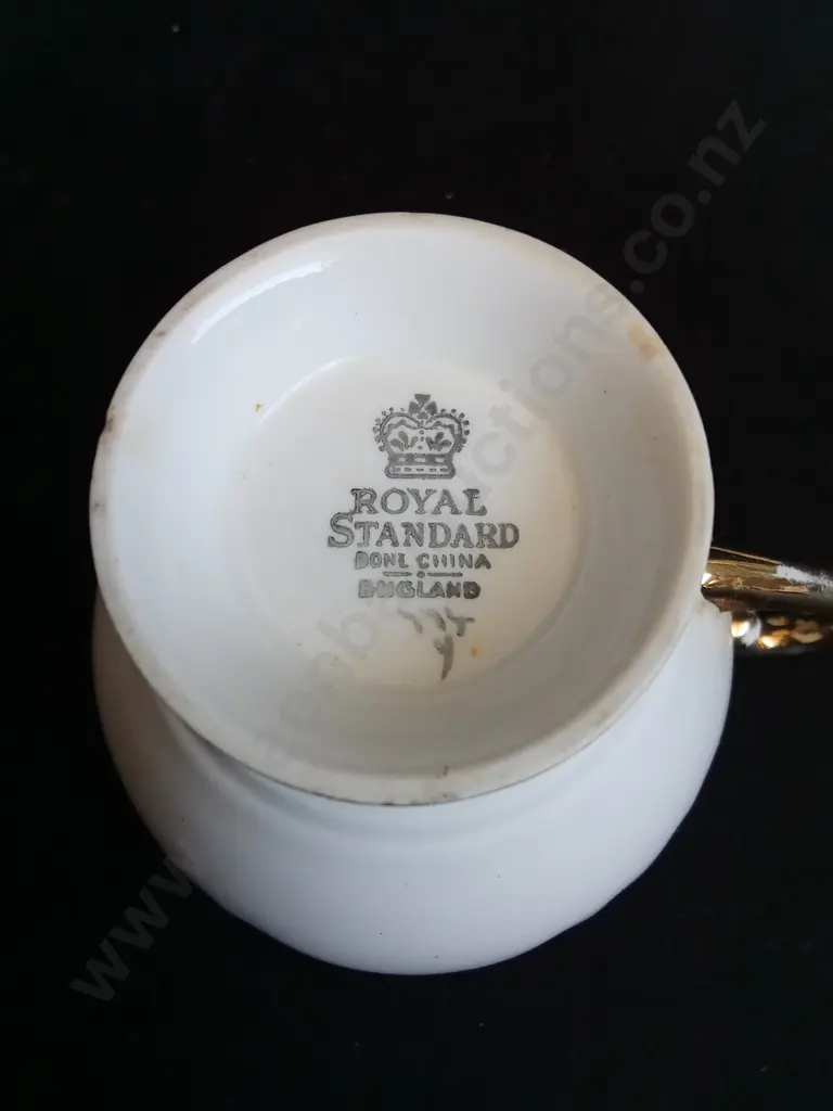 3 ROYAL STANDARD BONE CHINA TEACUPS AND SAUCERS WITH 1 EXTRA CUP Image 1++