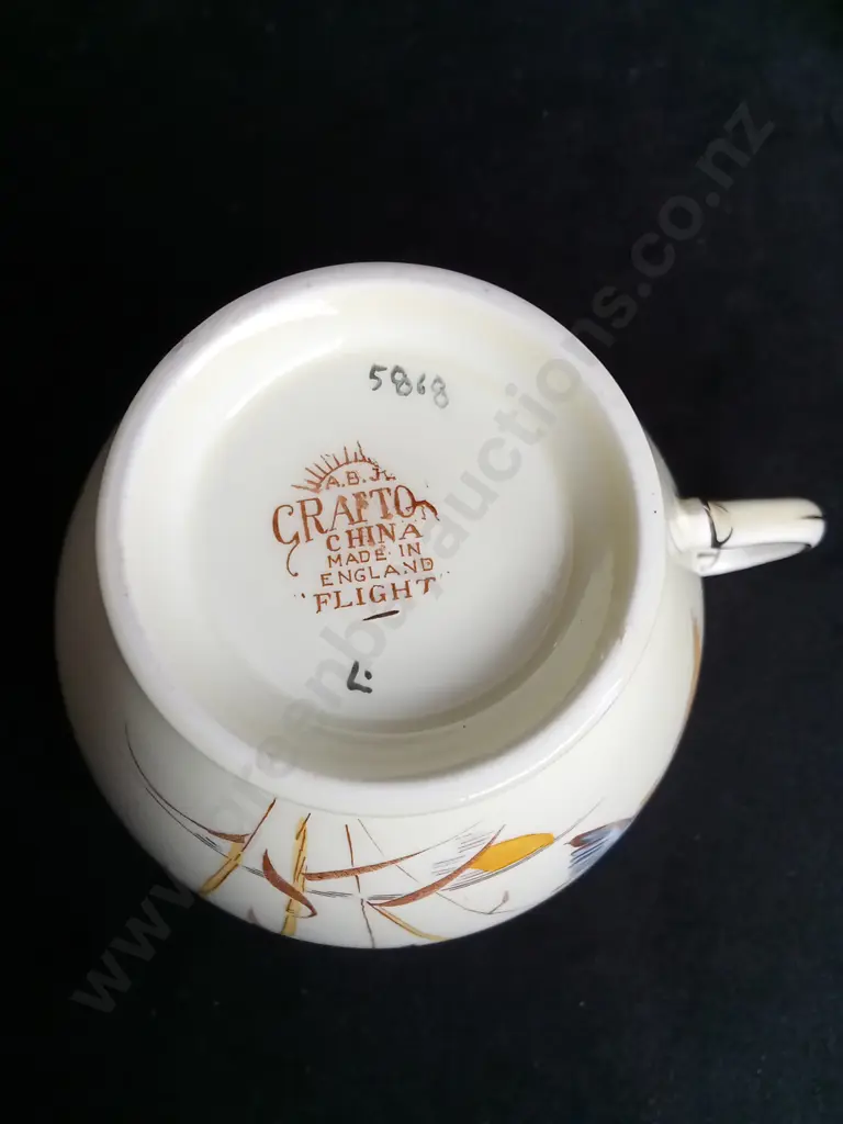 VINTAGE 30'S - 40'S ROYAL GRAFTON "FLIGHT" BONE CHINA TEA TRIO Image 1++