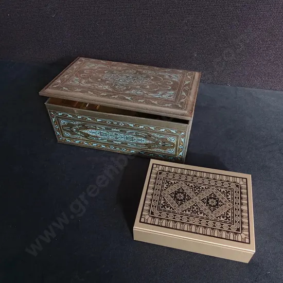 PAIR OF VINTAGE TIN BOXES, LARGEST W 20 CM