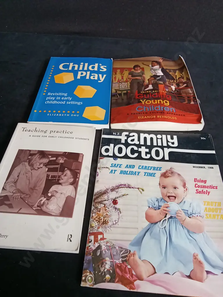 4 PARENTING BOOKS Image 1++