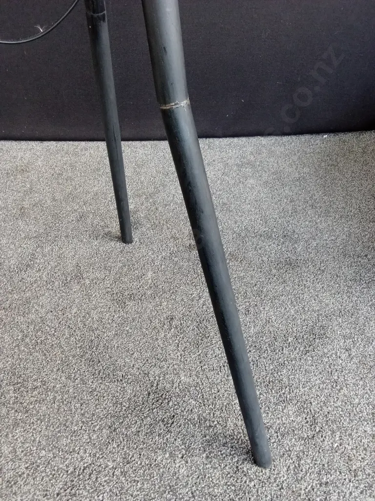 TRIPOD FLOOR LAMP H1.34M WORKING - ONE LEG DAMAGED AS SEEN IN PHOTOS Image 1++