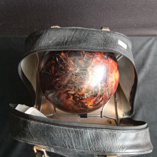 TORNADO TEN PIN BOWLING BALL IN BRUNSWICK BAG