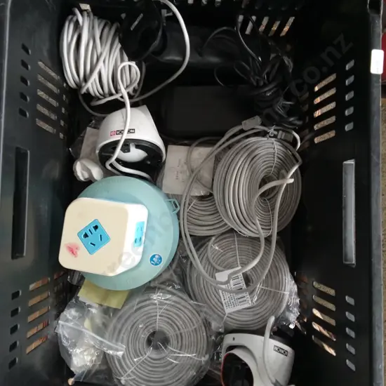 MIX OF BRAND NEW CABLES, SPEAKERS, ETC