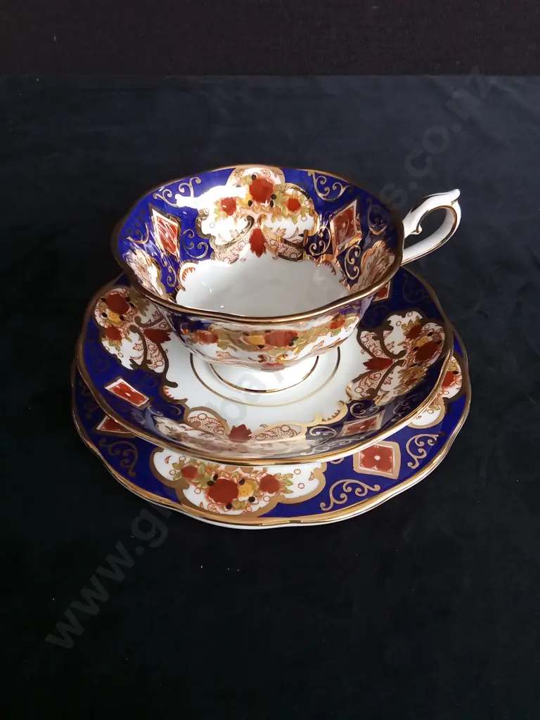 ROYAL ALBERT HEIRLOOM AND ROYAL STRATFORD 3 PIECE TEA SETS WITH BOXED AYNSLEY & CO DISH AND A ROYAL CROWN DURBY TURTLE Image 1++