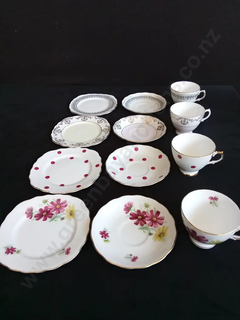 4 ROYAL VALE BONE CHINA TEA TRIOS Image 1++